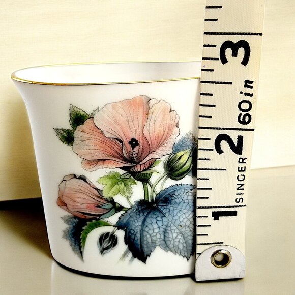 Royal Worcester Porcelain Cigarette Holder Hibiscus Flowers 1970 England Vase - Picture 4 of 11